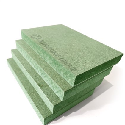 Fábrica de MDF verde resistente à umidade Xingang 18 mm produzida diretamente para móveis