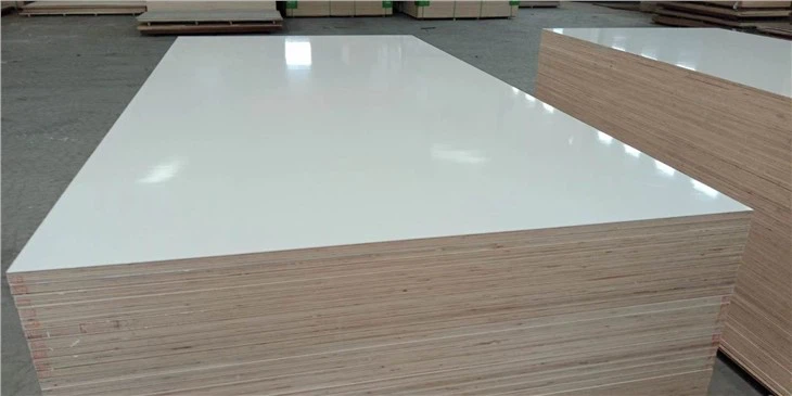 White And Wood Grain Colors With Glossy Sueface Melamine Laminated Mdf Board For Furniture